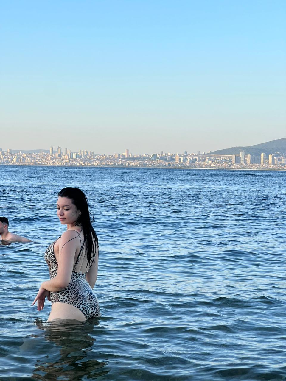 Preethi - escort near IGI Airport